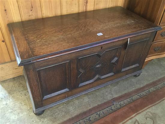 Reproduction oak coffer